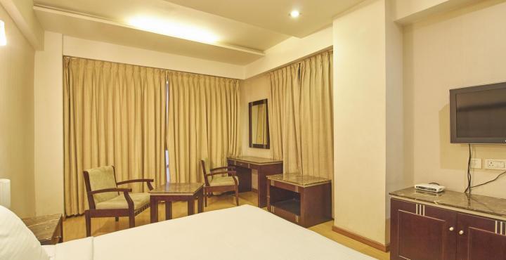 Treebo Trend Hotel Parker Ahmedabad Eksteriør bilde
