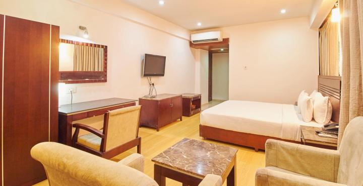 Treebo Trend Hotel Parker Ahmedabad Eksteriør bilde