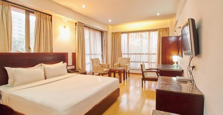 Treebo Trend Hotel Parker Ahmedabad Eksteriør bilde