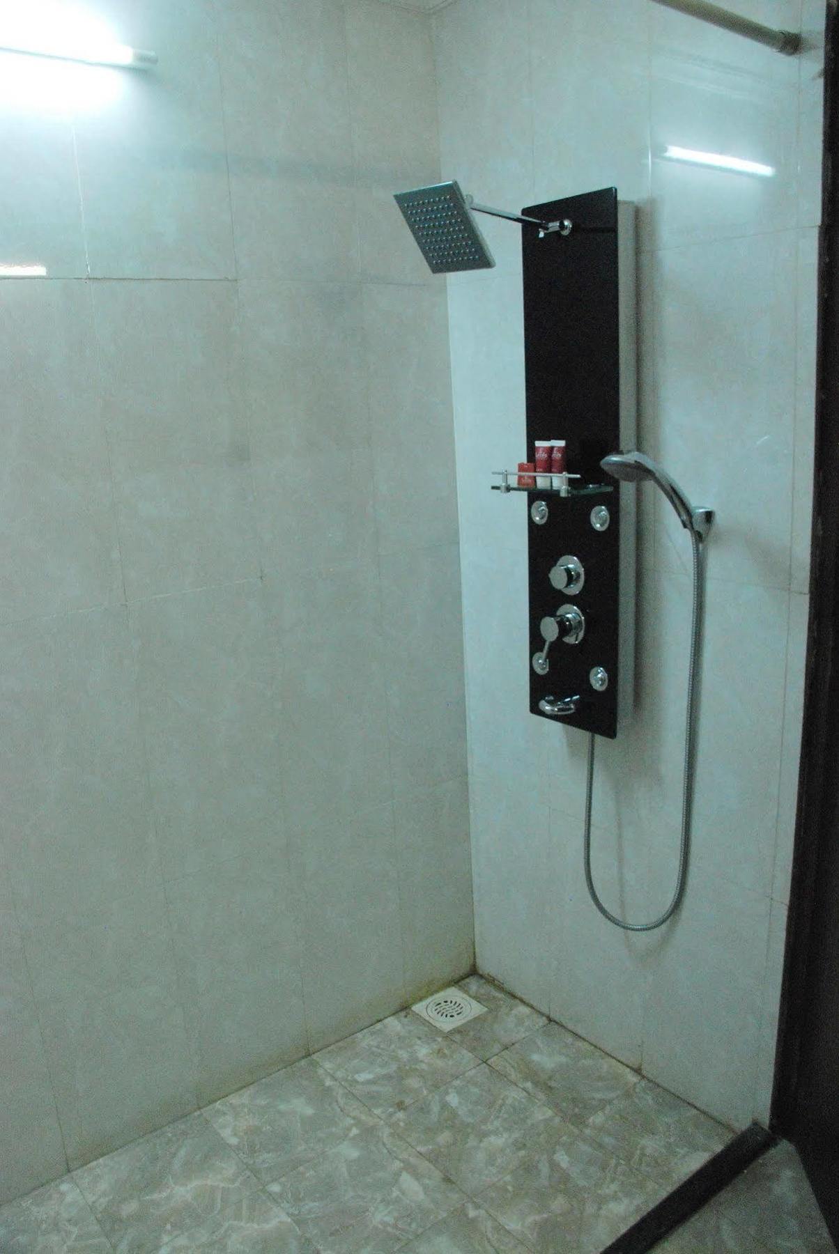 Treebo Trend Hotel Parker Ahmedabad Eksteriør bilde