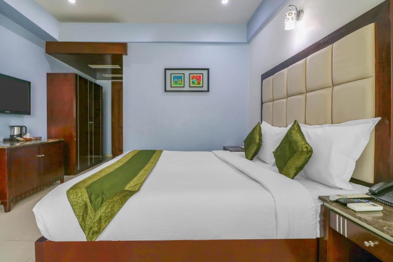Treebo Trend Hotel Parker Ahmedabad Eksteriør bilde