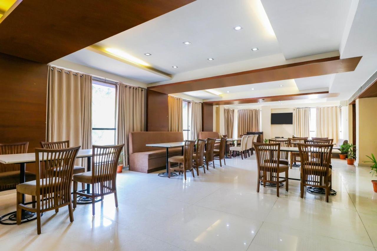 Treebo Trend Hotel Parker Ahmedabad Eksteriør bilde