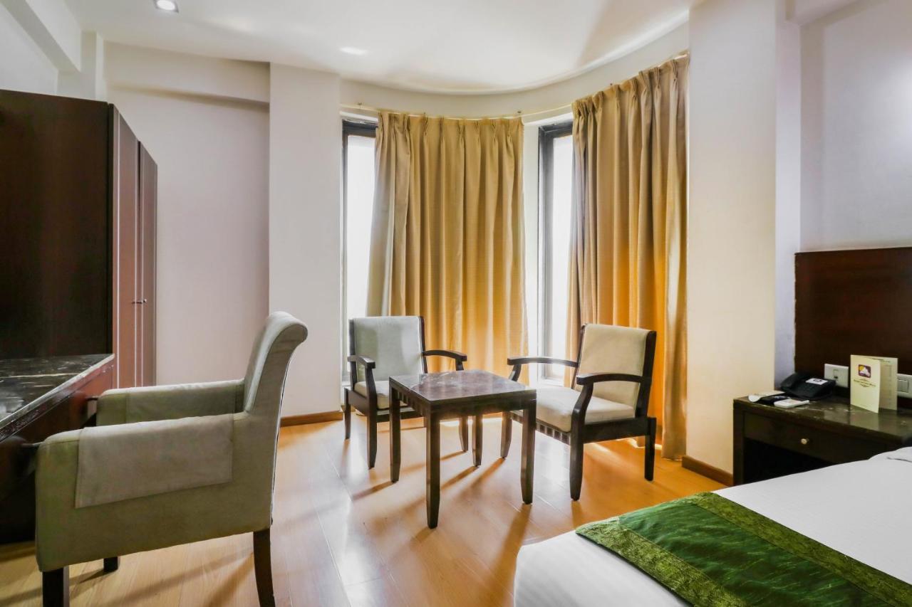 Treebo Trend Hotel Parker Ahmedabad Eksteriør bilde