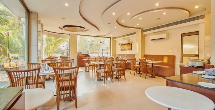 Treebo Trend Hotel Parker Ahmedabad Eksteriør bilde